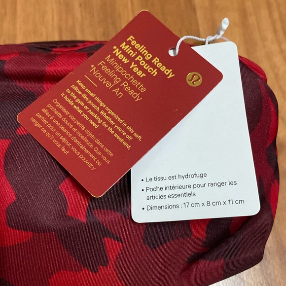 ❤️ Lululemon Feeling Ready Pouch *Mini Lunar New Year Exclusive Rabbit Camo NWT - Picture 4 of 6